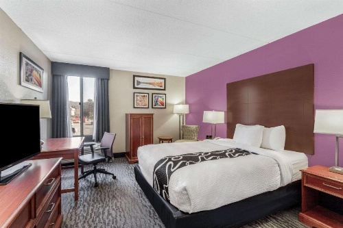 La Quinta Inn & Suites by Wyndham Binghamton - Johnson City image 28