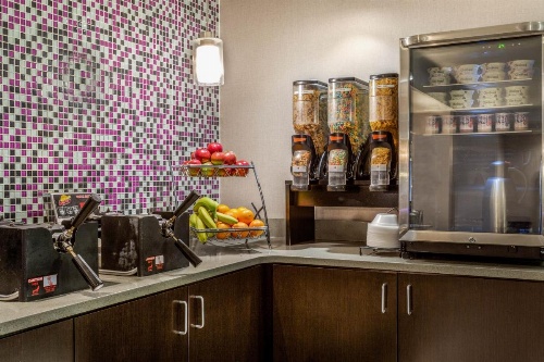 La Quinta Inn & Suites by Wyndham Binghamton - Johnson City image 5